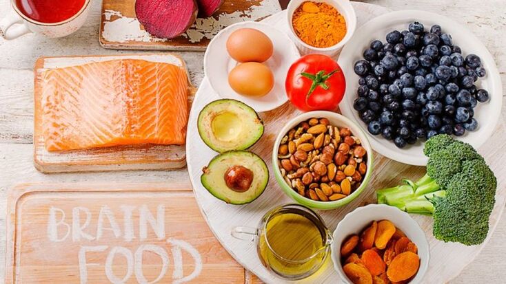 Foods rich in vitamins that are good for the brain